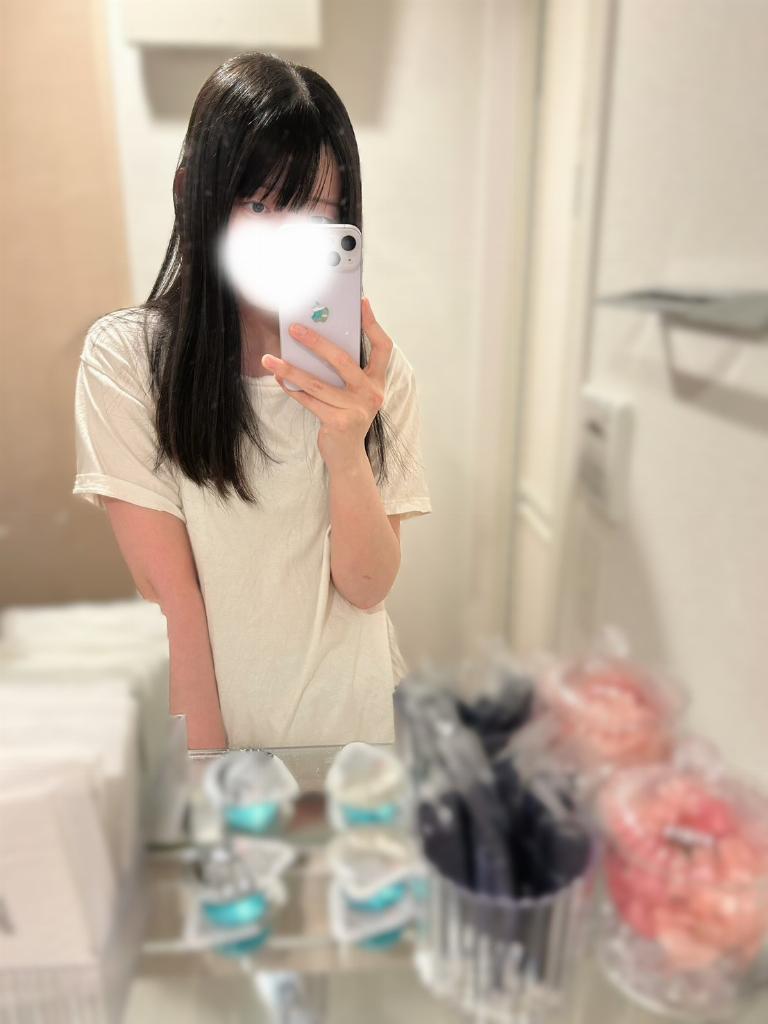 紅　かすみ